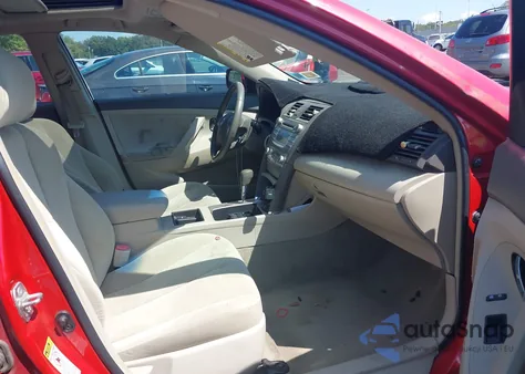 2007 Toyota Camry Hybrid z USA, uszkodzony, nr VIN 4T1BB46K77U005021